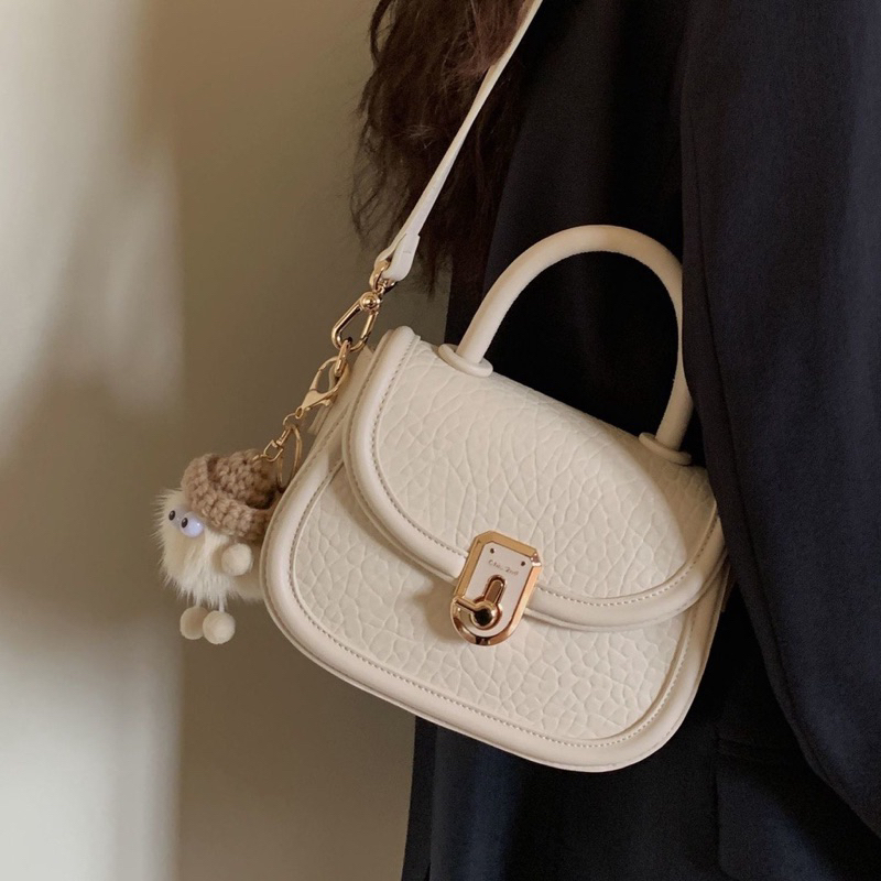 Túi đeo chéo dáng tròn siêu cute Butterfly