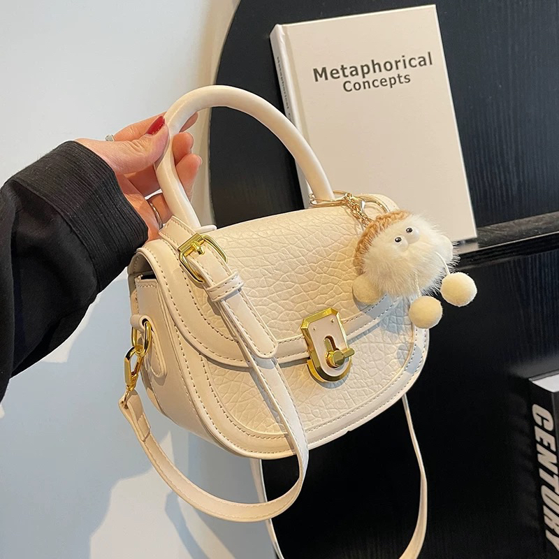 Túi đeo chéo dáng tròn siêu cute Butterfly