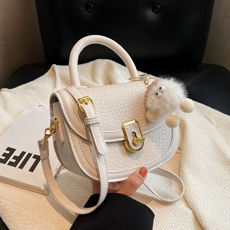 Túi đeo chéo dáng tròn siêu cute Butterfly