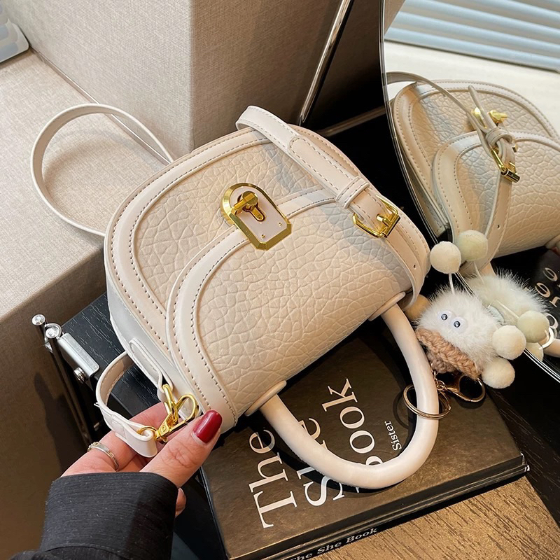 Túi đeo chéo dáng tròn siêu cute Butterfly