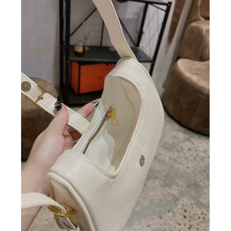 Kẹp nách #ysl mới siêu đẹp lun ạ 21cm có dây đeo chéo