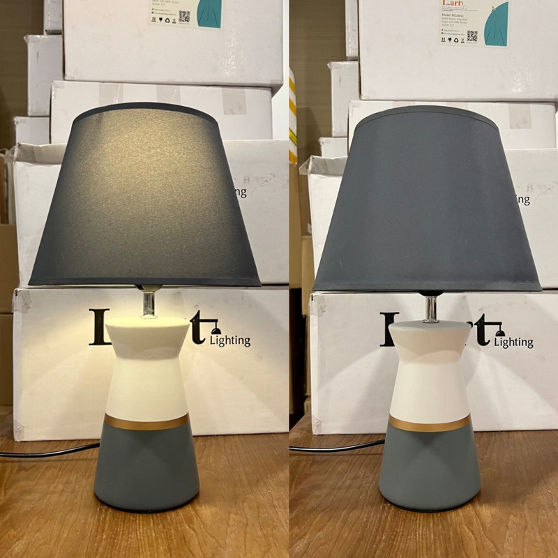Đèn ngủ để bàn LART 9859G thân trắng xám xanh viền vàng trẻ trung phù hợp phòng ngủ dưới 20m2 với dây chỉnh sáng tiện