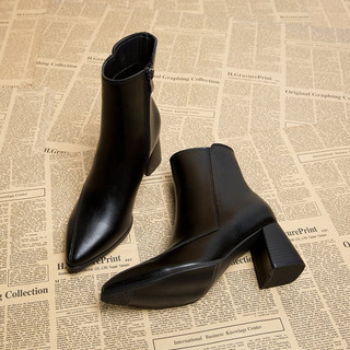 Bốt nữ mũi nhọn gót trụ màu đen- giày boots nữ quảng châu- Qlynboots