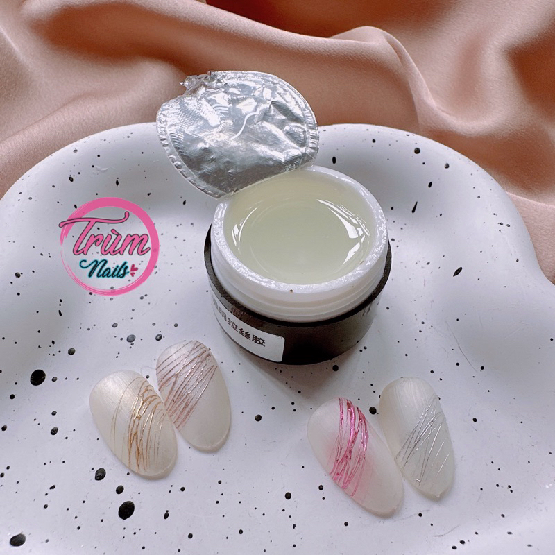 Gel nhện trong làm nails