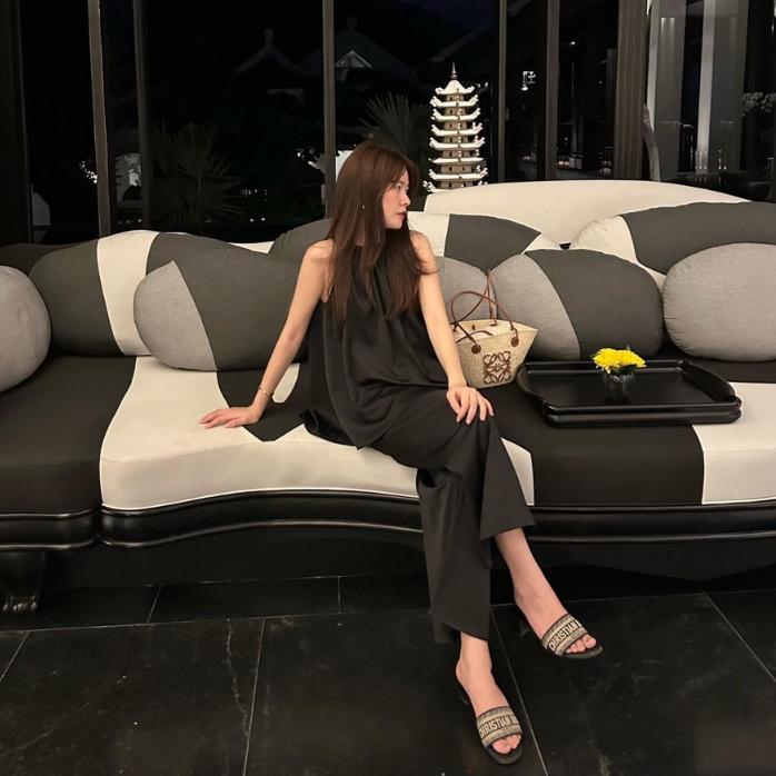 Set đồ nữ thời trang áo kiểu nữ không tay dáng rộng phối quần suông ống rộng thời trang thiết kế đi chơi du lịch dạo phố