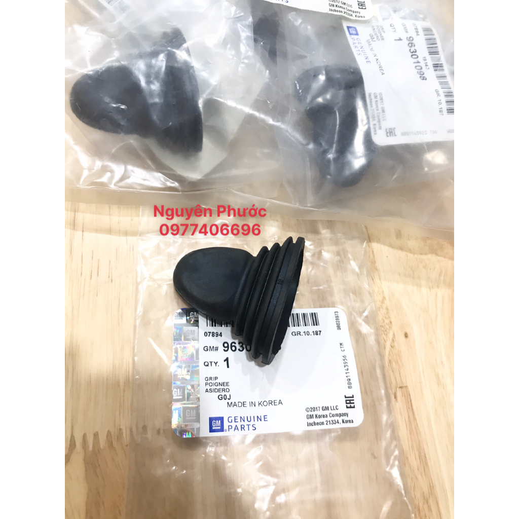 Núm cao su chỉnh /Điều khiển gương DEAWOO  NUBIRA  - Hàng xịn chính hãng GM - Mã PT 96301098