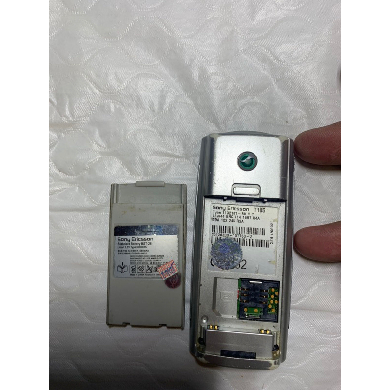 Điện thoại sony ericson T105