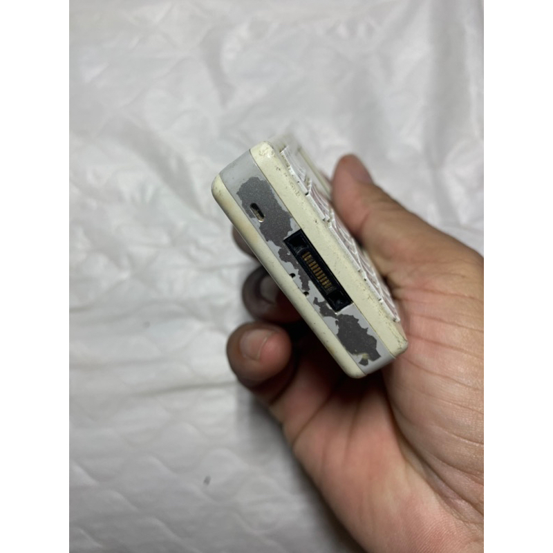 Điện thoại sony M600 gì đó hiếm