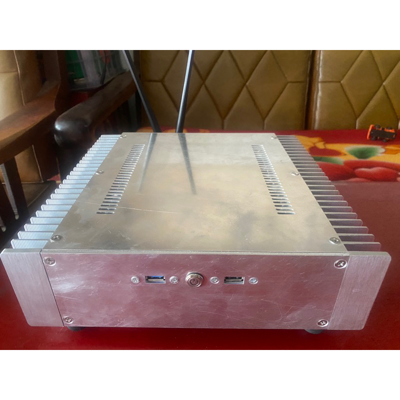 Mini PC AMD Ryzen 5 thin-itx fanless