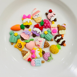 Set 5,10,20 Charm 3D nổi MINI ( loại nhỏ 1-1.5cm ) ( mẫu ngẫu nhiên )