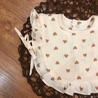 Yếm xô Muslin tiểu thư viền bèo cho bé gái