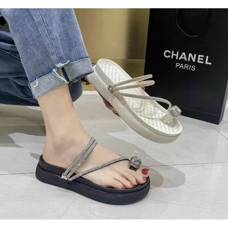 Dép Quai Dây Đính Đá, Sandal Nữ, Đế Độn 5cm Thời Trang Mới Dành Cho Nữ