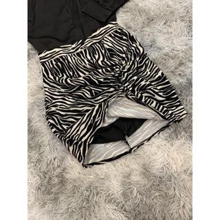 Set Áo Sơ Mi Michiha Fashion - Áo Sơ Mi Kèm Chân Váy Họa Tiết Vằn Cao Cấp Phong Cách Công Sở, Trẻ Trung Màu Đen