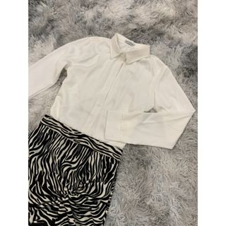 Set Áo Sơ Mi Michiha Fashion - Áo Sơ Mi Kèm Chân Váy Họa Tiết Vằn Cao Cấp Phong Cách Công Sở, Trẻ Trung Màu Đen