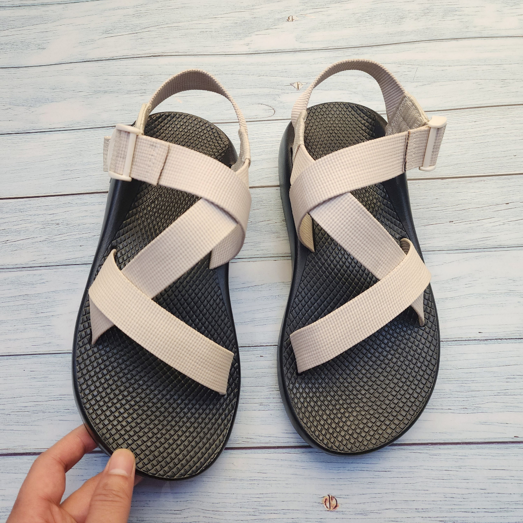 Giày Chaco Đế Thơm Hương Quế Khử Mùi Mồ Hôi, Dép Chaco Cao Cấp Mã Quai Trắng Đế Đen TG31