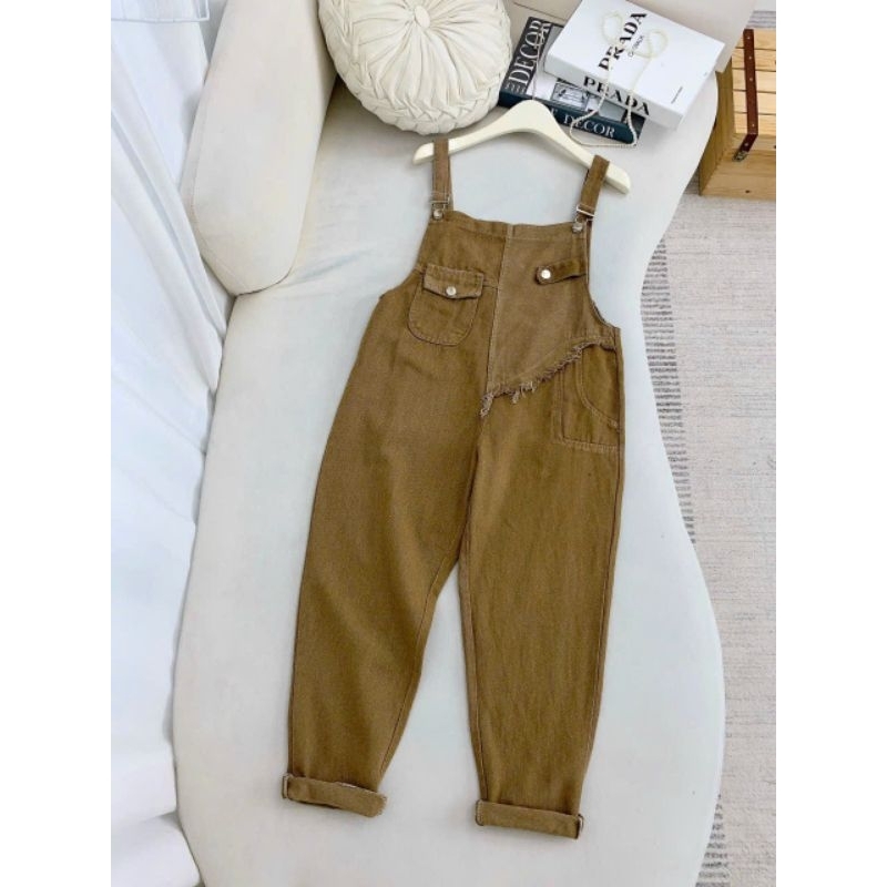 Mã quần yếm jean quá là hót hít luôn nha các ty , phong cách trẻ trung xì tin3 size S/M/L từ 40-60 kg🍭