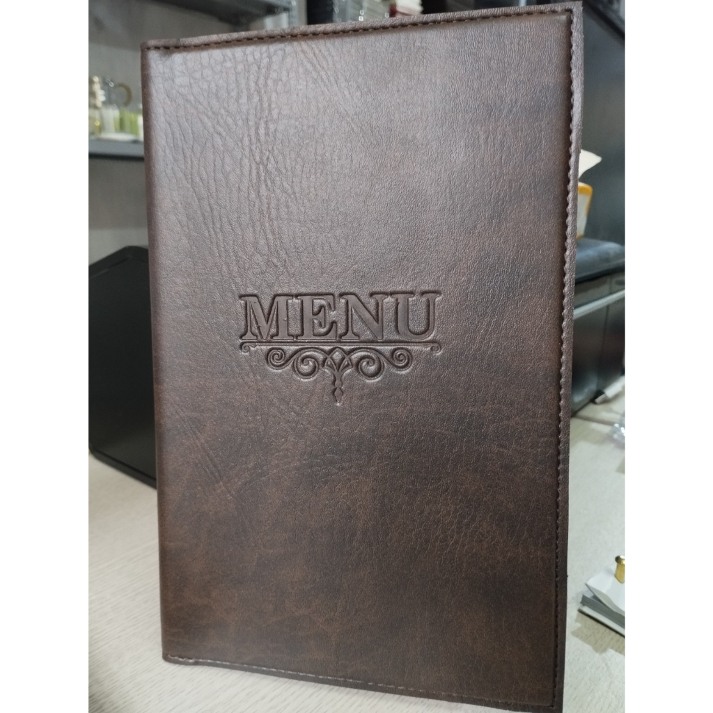 Menu bìa da PVC loại 1 cao cấp kích thước 16x26 cài góc