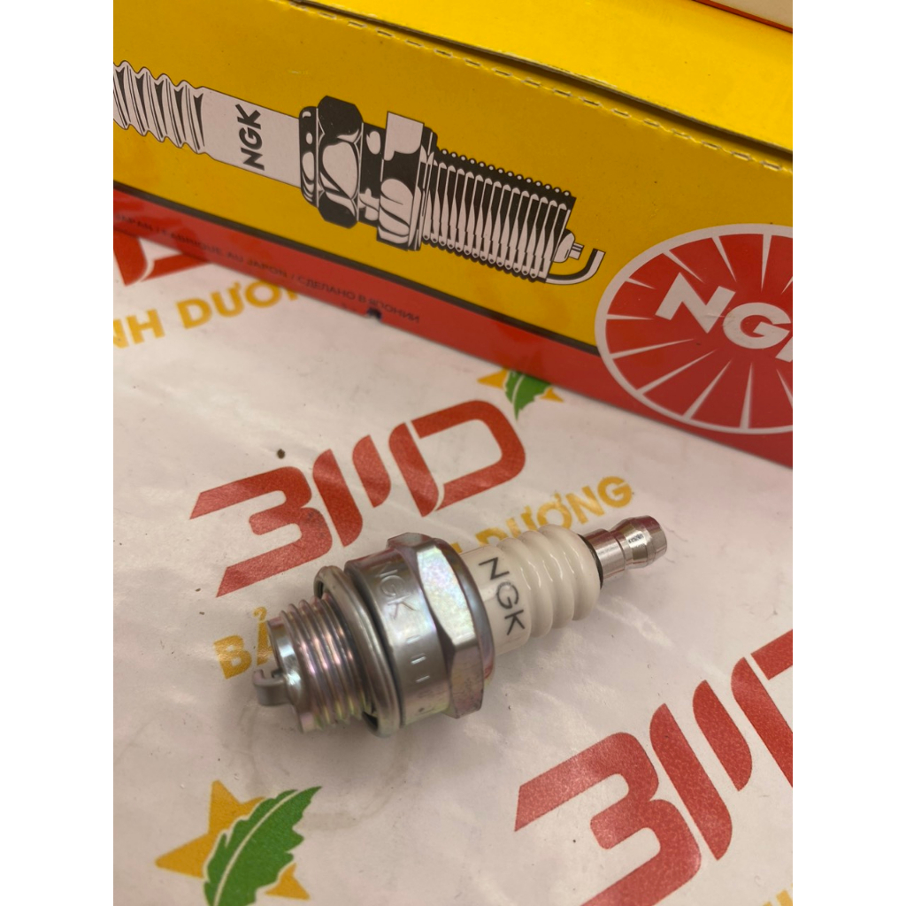 Bugi ngk BM6A 2 thì chân ngắn nhập khẩu chính hãng Nhật bản dùng cho máy cưa xích, máy cắt cỏ