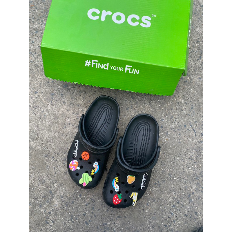 SỤC CROCS ĐEN ĐÃ XỬ LÝ LỖI CHẮC CHẮN- TẶNG KÈM STICKER