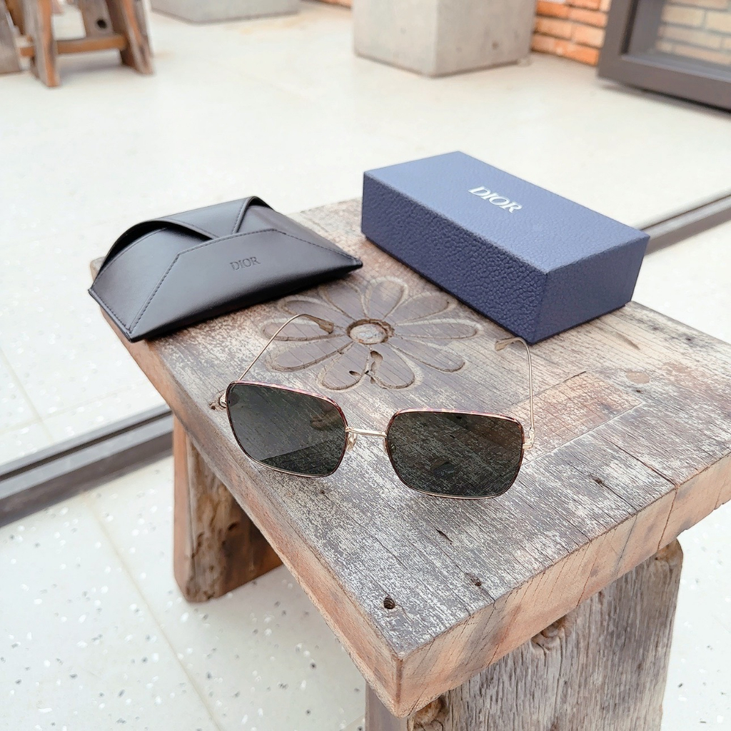 Kính mát Dior DiorStellaire1 gọng havana/gold, mắt xanh DiorStellaire1 J5G Gold