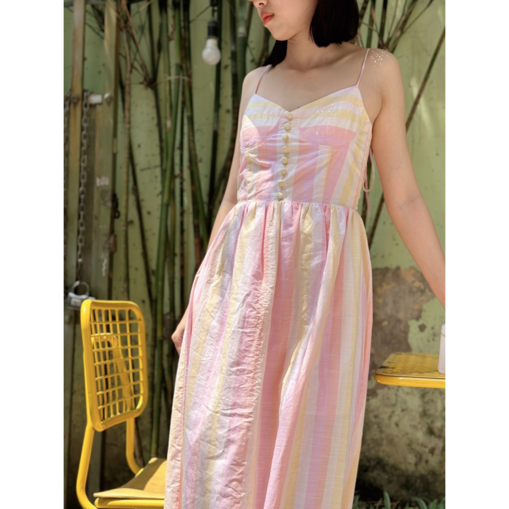 Váy hai dây dễ thương