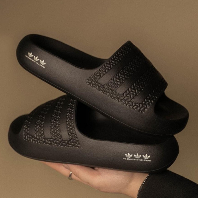 Dép nam nữ Ayoon màu đen mới nhất Hot 2023, Dép ayoon đen đế cao su non Form dáng thể thao, chống nước chống hôi chân