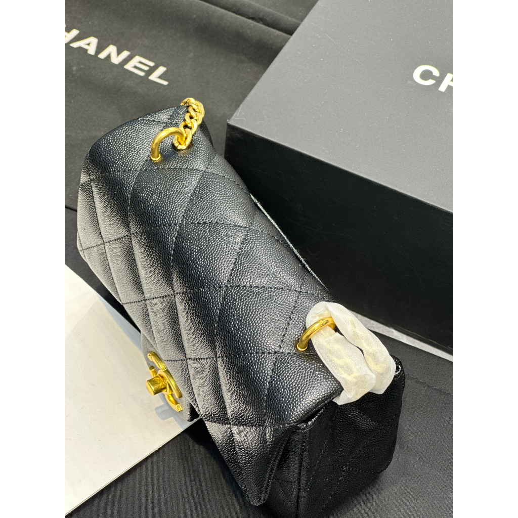 Túi chan flap mini 7 charm da hạt caviar size 19 Fullbox vip nam châm, bọc nguyên seal, túi đóng gói đẹp đầy đù phụ kiện