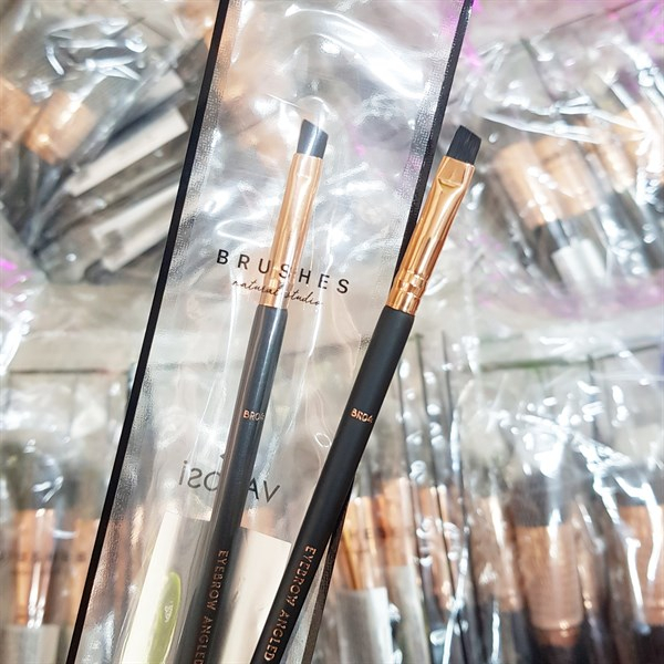 Cọ Tán Chân Mày Lông Dài Vacosi Eyebrow Angled Brush BR04