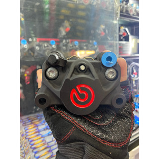 Heo Brembo 2 pis đối xứng màu đen logo đỏ