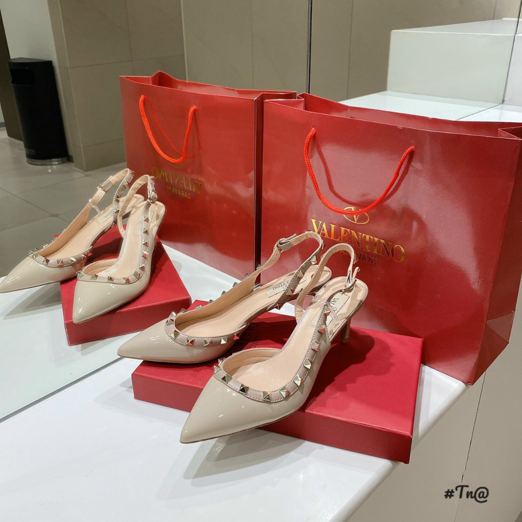 Sandal Valentino - Size 35-38 - 2 màu - Quai đinh tán siêu hot - Gót 7cm - Cực đẹp - Hàng fullbox túi giấy bill
