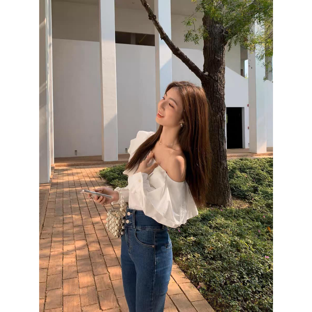 Áo Bèo Lệch Vai Sơ Mi Trắng Eclipse Clothing