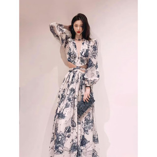 Váy Họa Tiết In Hoa Đen Trắng Khoét Eo Eclipse Clothing