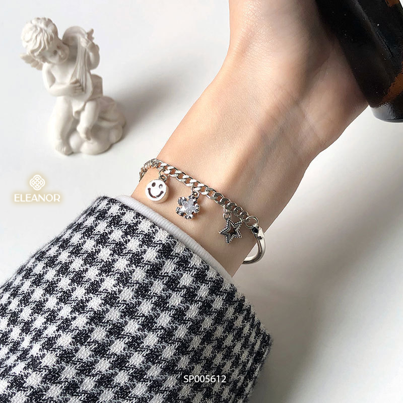 Vòng tay nữ mạ bạc Eleanor Accessories hình ngôi sao mặt cười phụ kiện trang sức 5612