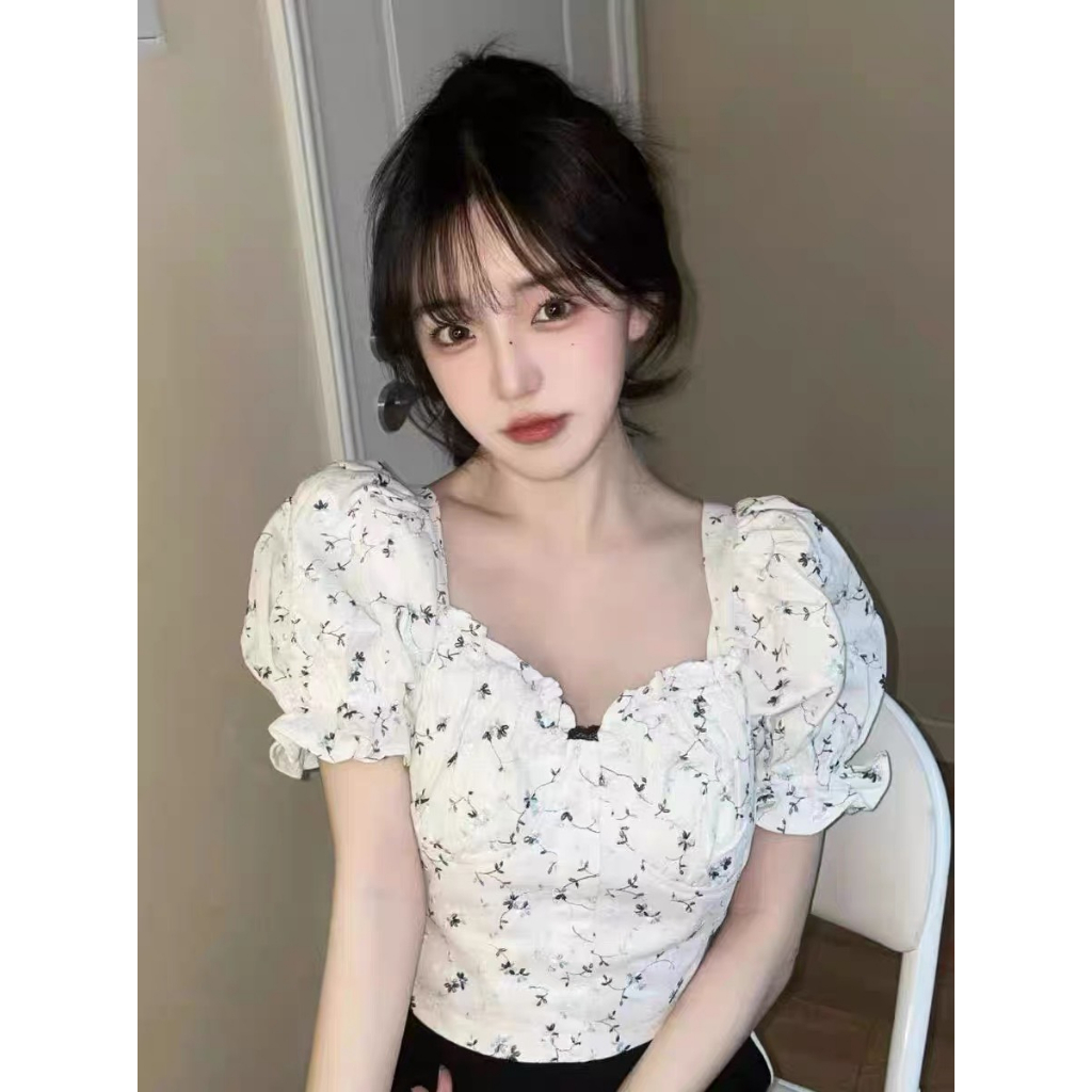 Áo Croptop tay phồng hoa nhí phong cách Hàn Quốc