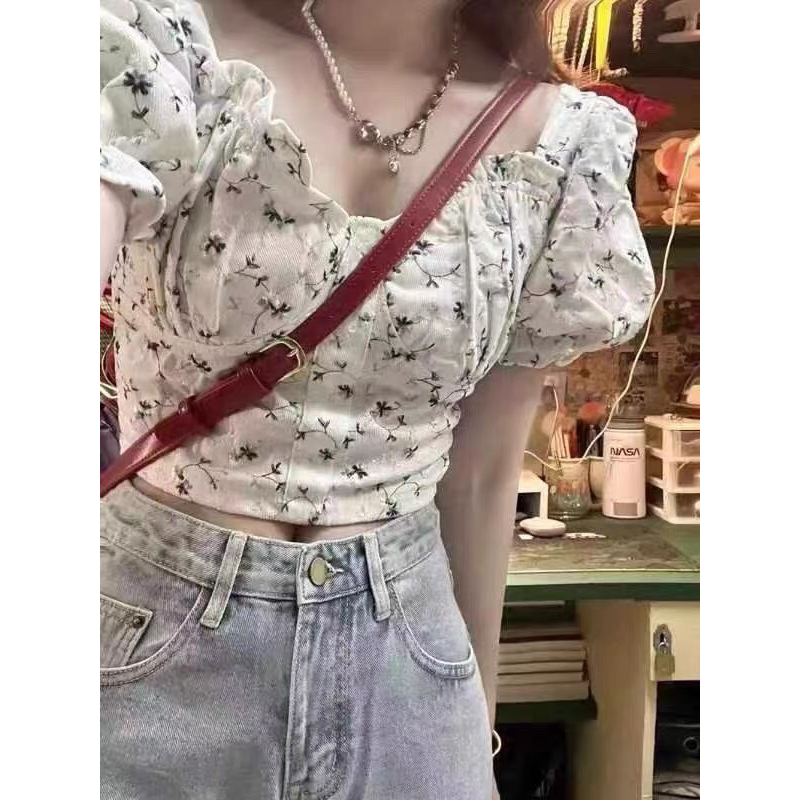 Áo Croptop tay phồng hoa nhí phong cách Hàn Quốc
