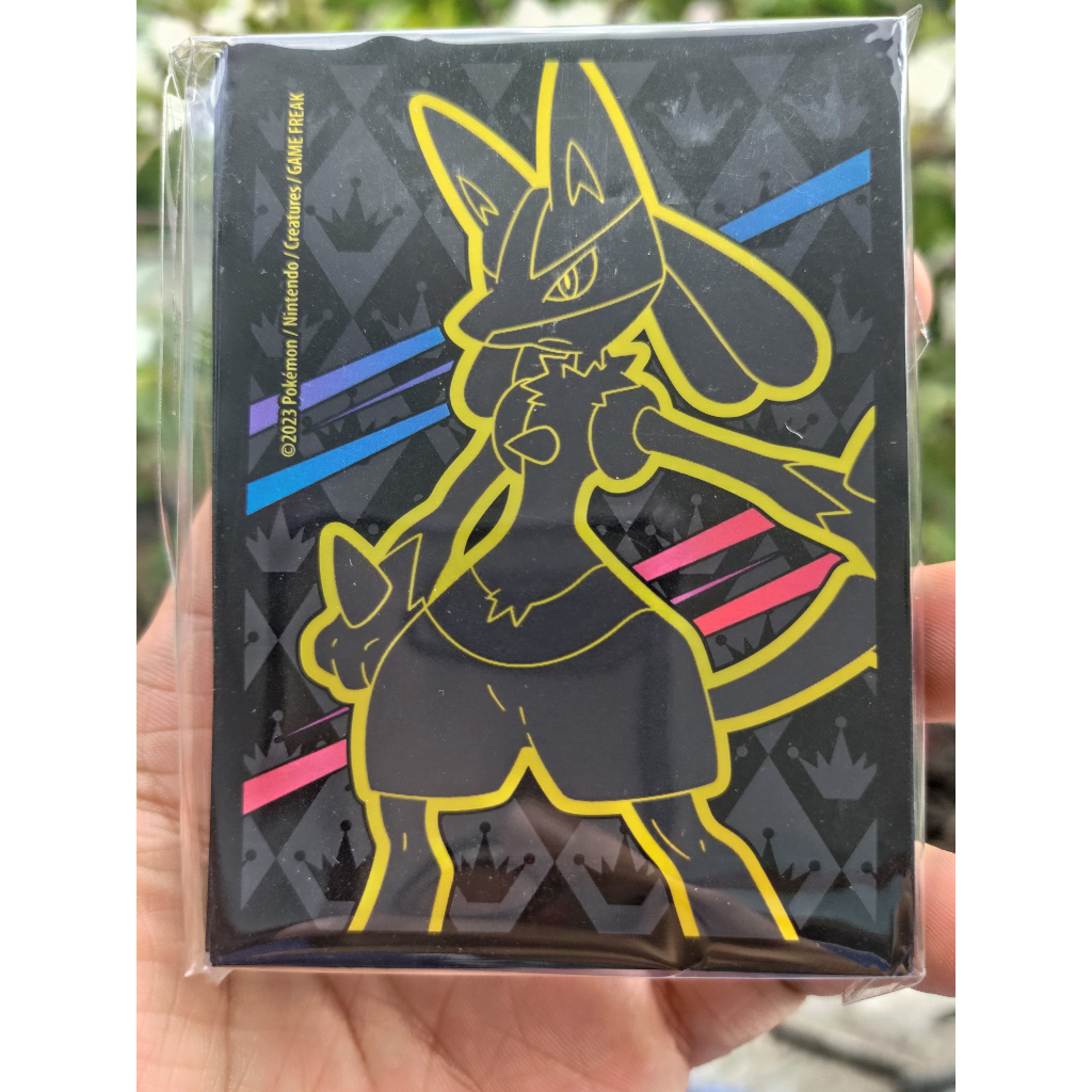 01 Gói 65 Sleeve Pokemon hình Lucario lấy từ ETB Crown Zenith - Chính hãng Pokemon