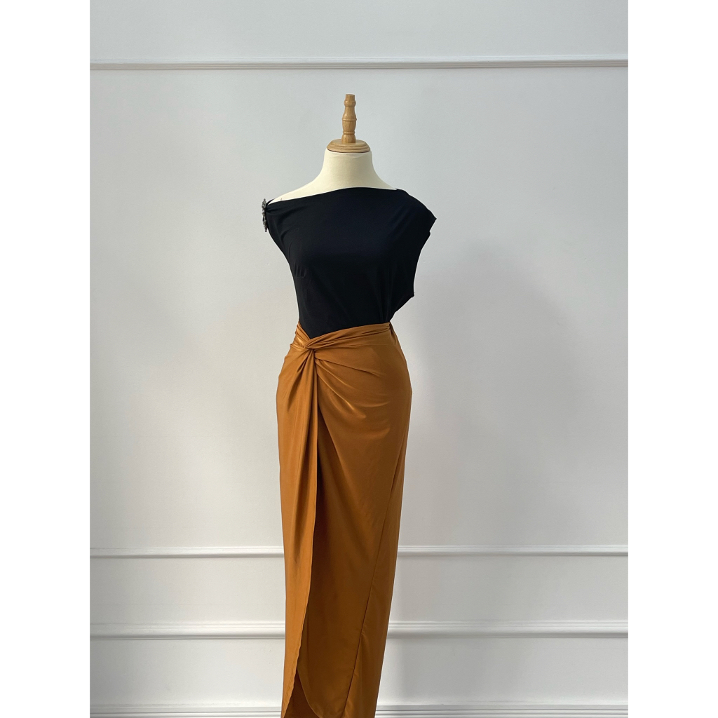 N255 Áo QCCC Hàng hiệu chính hãng thời trang nữ màu đen size M Secondhand thanh lý ký gửi