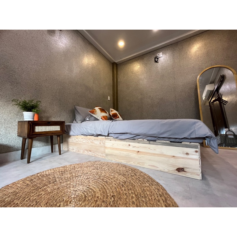 GIƯỜNG PALLET GỖ THÔNG DECOR CHÂN CAO 30CM KÍN CHÂN