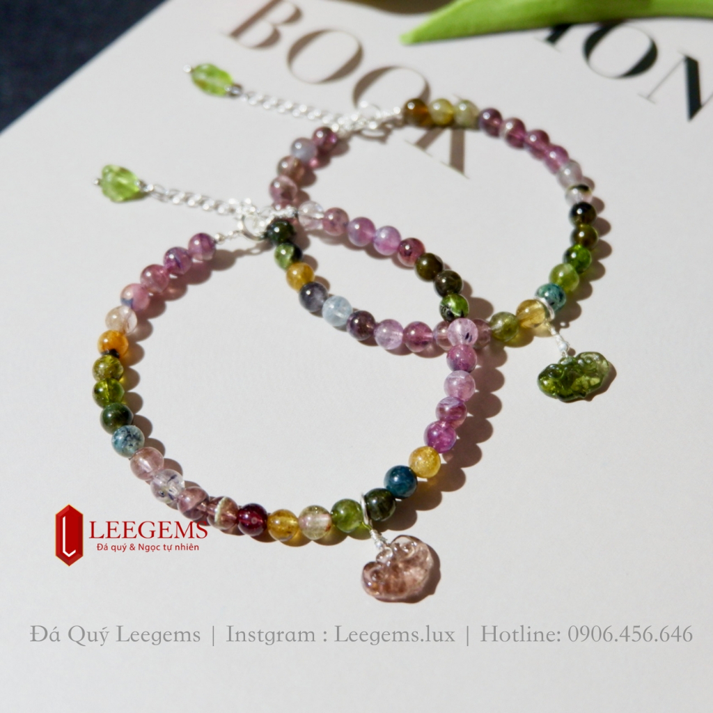 Lách tay đá Tourmaline đa sắc cầu vồng mix charm thiết kế dành cho nữ không kén mệnh