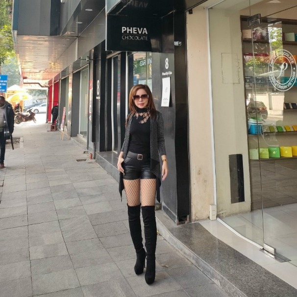 Quần Sooc Da Đen - Quần Đùi Da Nữ Thời Trang Phong Cách Sang Chảnh | BigBuy360 - bigbuy360.vn