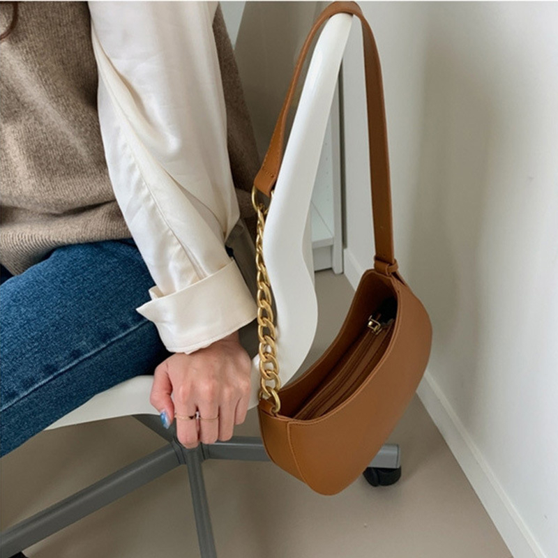 Túi xách da PU cao cấp, dây đeo chéo phối xích trẻ trung X02