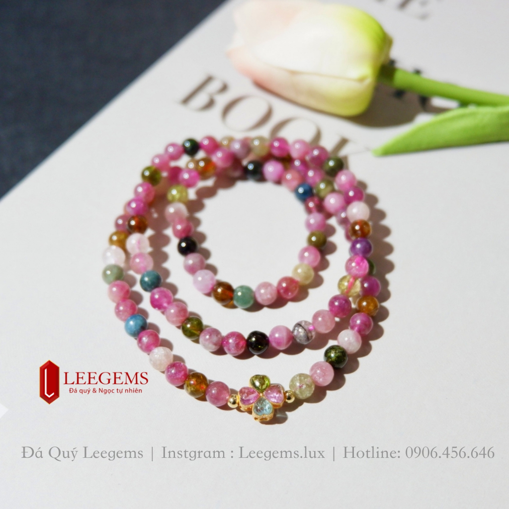 Chuỗi vòng tay Đá Tourmaline đa sắc cầu vồng mix charm cỏ 4 lá size 06 li dành cho nữ tất cả các mệ