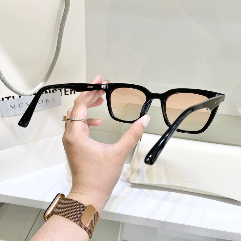 KÍNH MÁT CAO CẤP MOMATI  CHỐNG 100% TIA UV BY MCSTORE