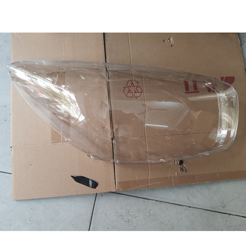 MẶT MICA ĐÈN PHA HUYNDAI I10 2014-2018