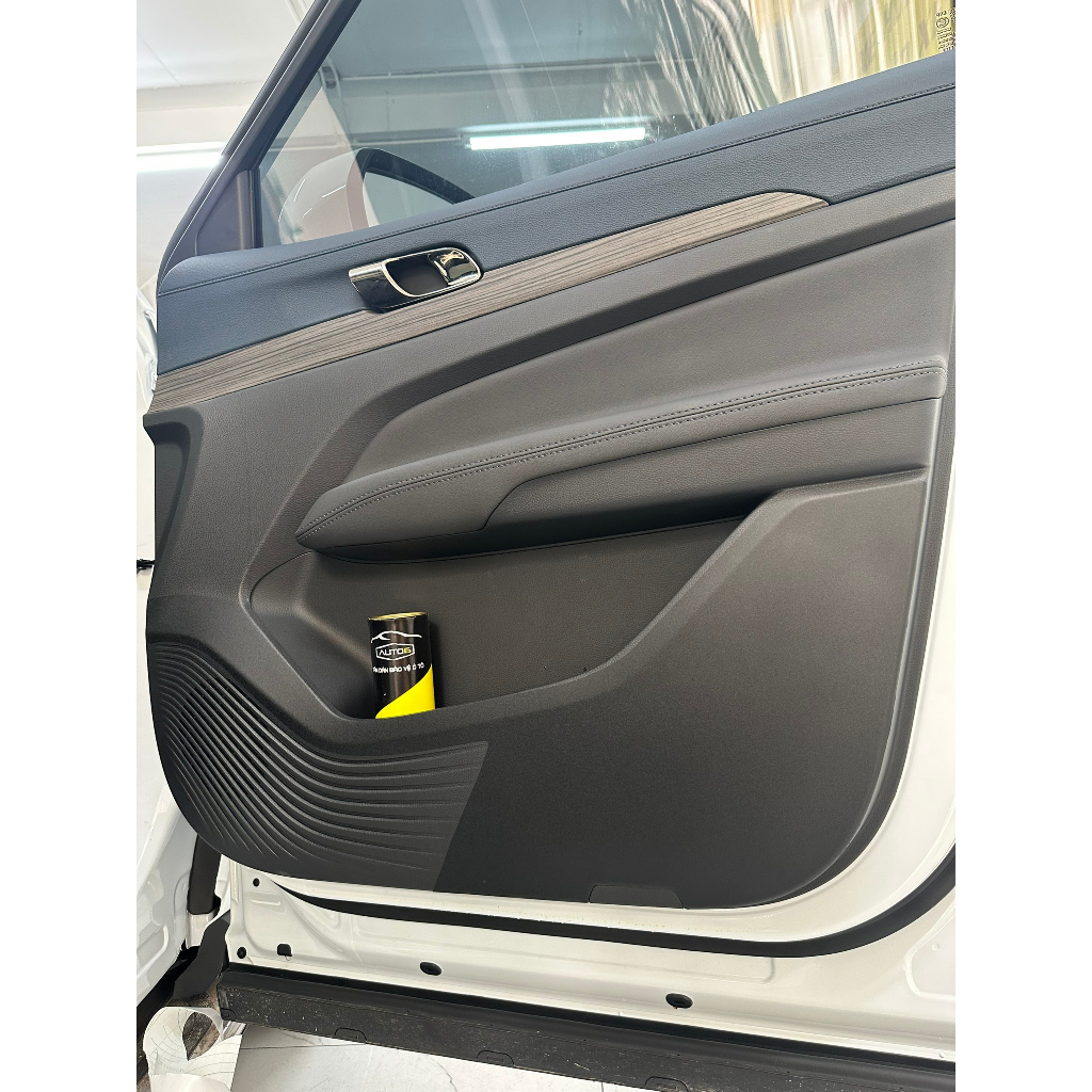 FORD EVEREST 2022-2024: Bộ decal dán chống xước tapli 4 cửa xe - AUTO6