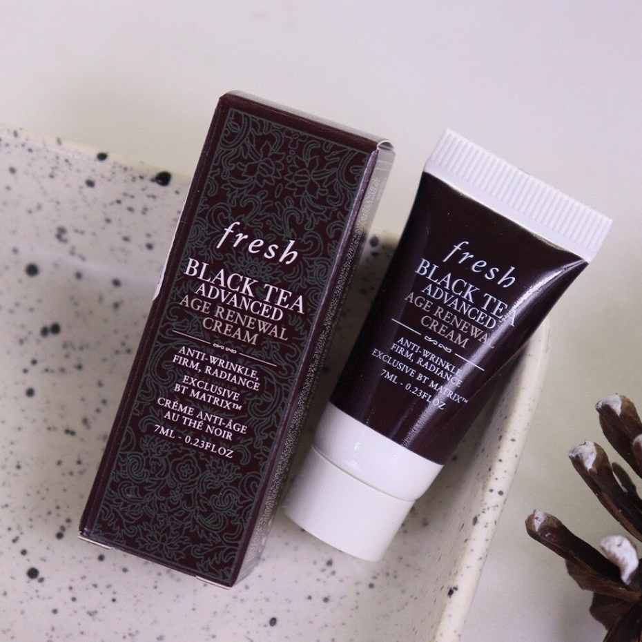 Kem Dưỡng Ẩm Siêu Chống Lão Hóa Fresh Black Tea Advanced Age Renewal Cream