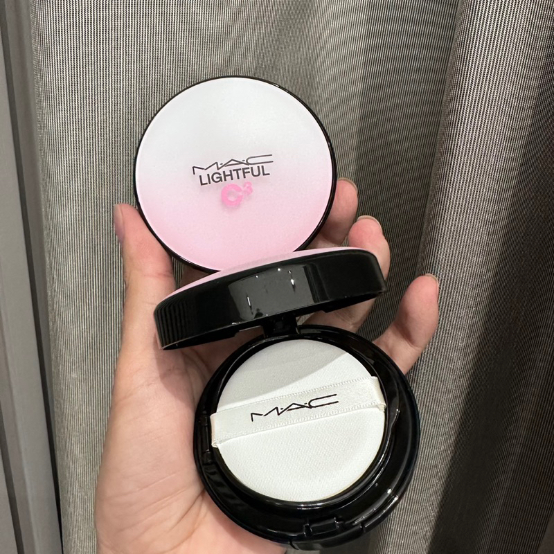 Phấn Nước MAC Lighful C3 Quick Finish Cushion Compact 12g