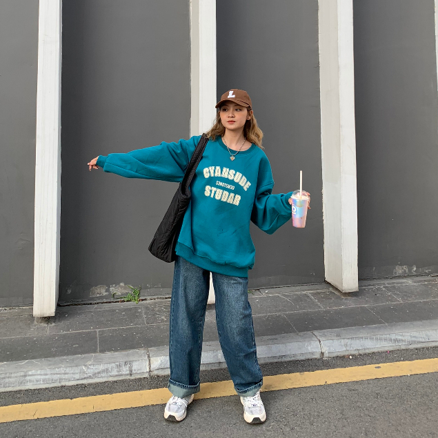 Q443 - QUẦN JEANS ỐNG RÔNG TÚI SAU HOẠ TIẾT