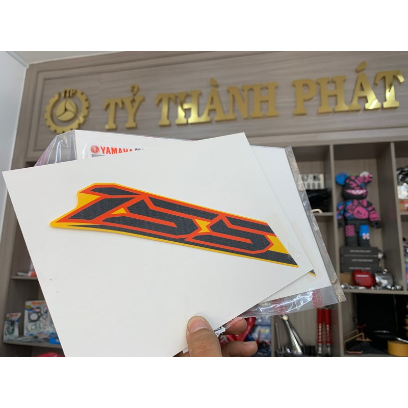 Tem bửng ngoài Ex 155 RC đời 22 trên Trái số 155 Đen viền Cam