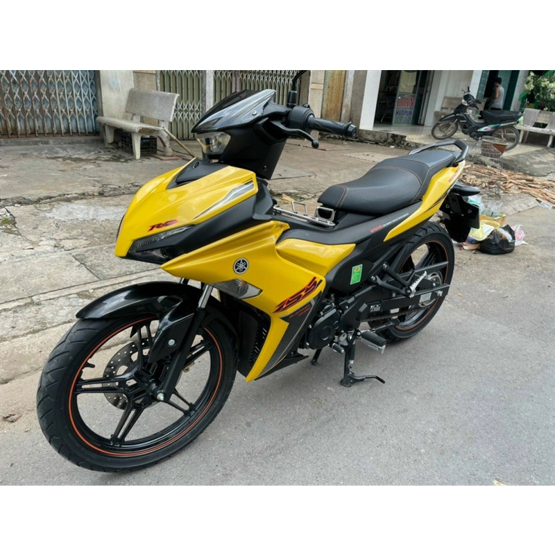 Tem bửng ngoài Ex 155 RC đời 22 trên Trái số 155 Đen viền Cam